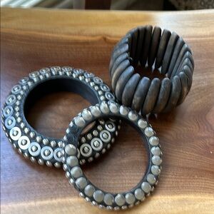 Chic Black and Silver Bangle Set